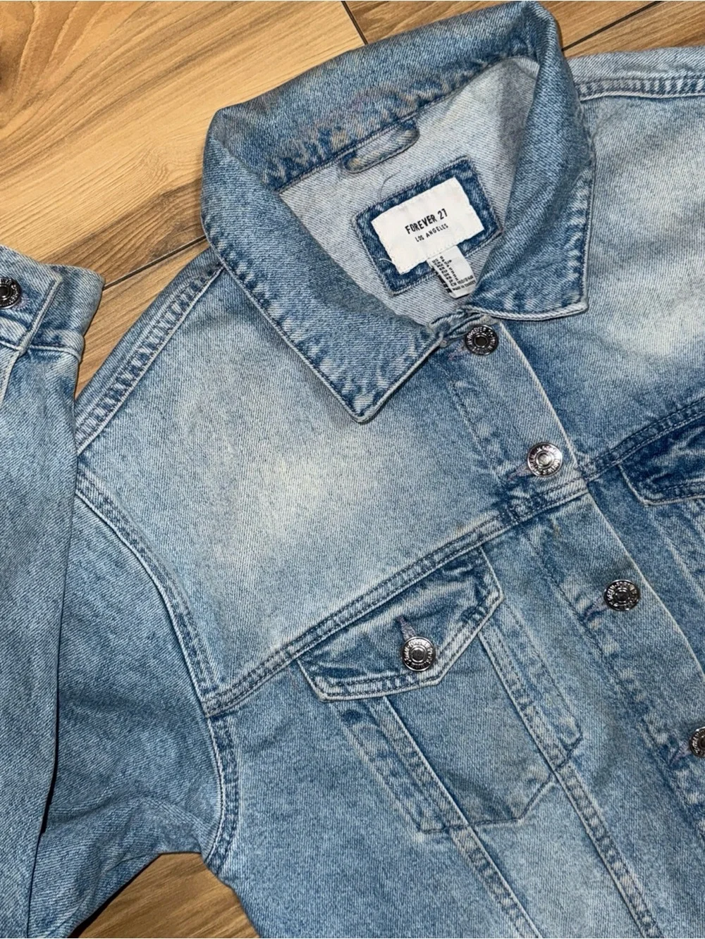 Forever 21 womens denim jacket sz. small light wash trucker Trench Coat distress